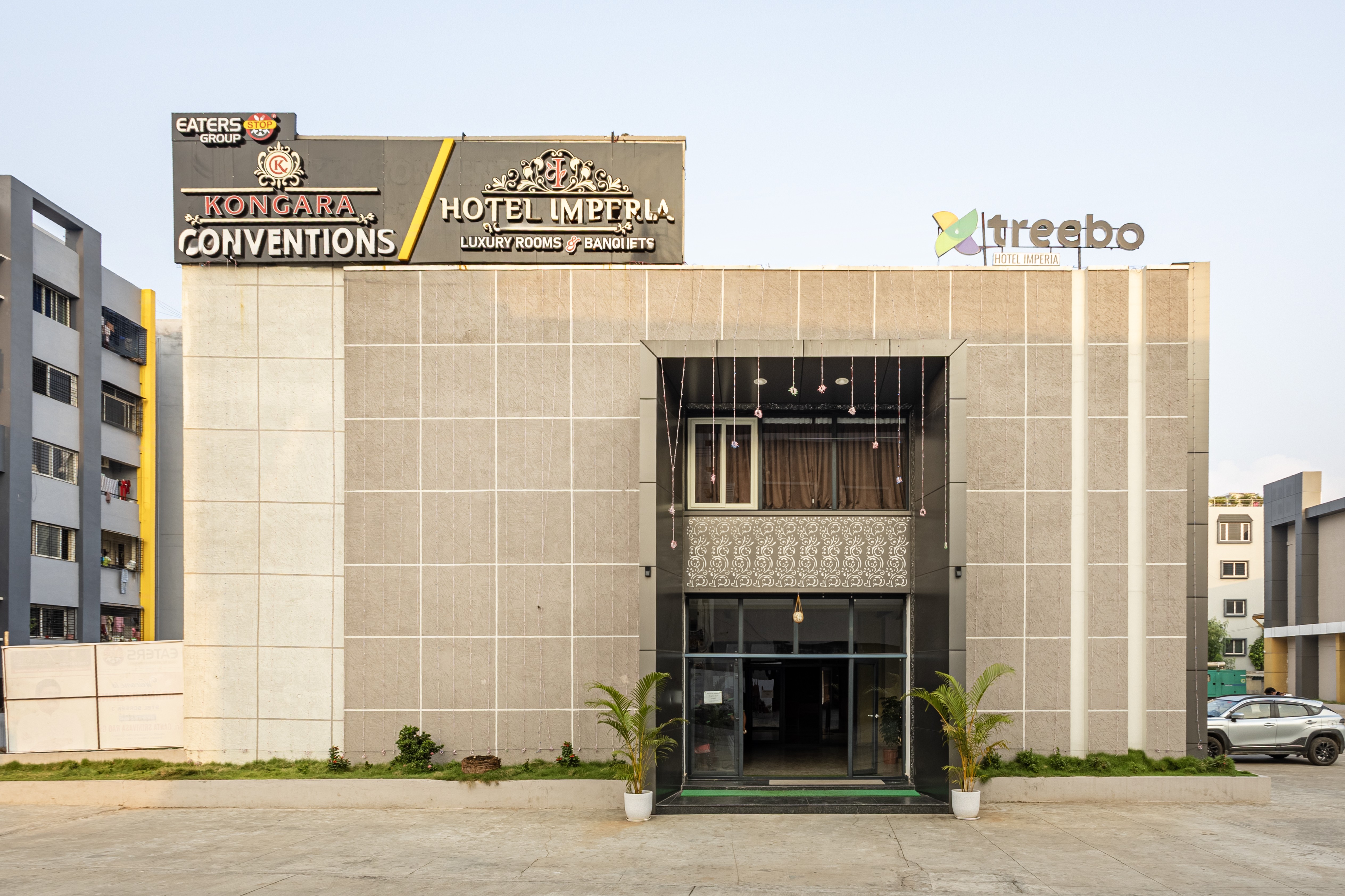Treebo Imperia Modern Guest Room